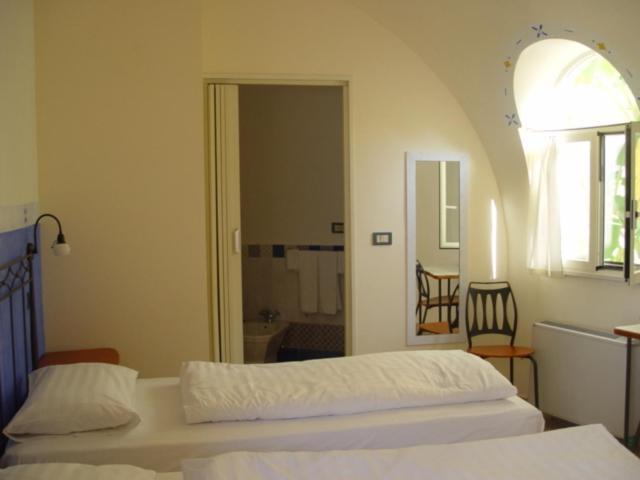 Giardino Di Sicilia Guest House SantʼAgata di Militello Cameră foto